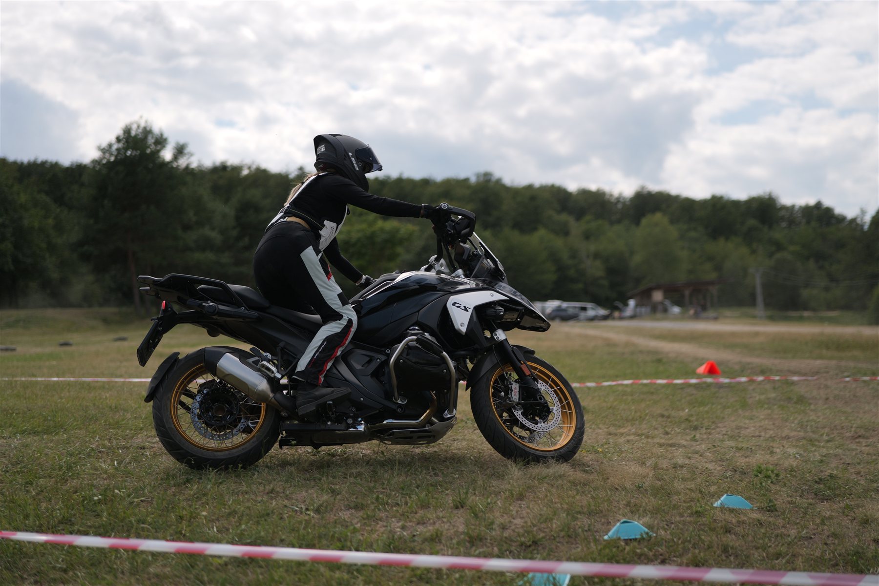 Jazdec Apex3 na tréningu Zelený Dvor